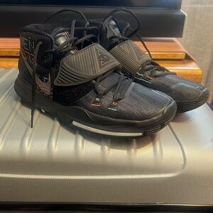 Kyrie 6, Shot Clock, Size 13. LIKE NEW!
